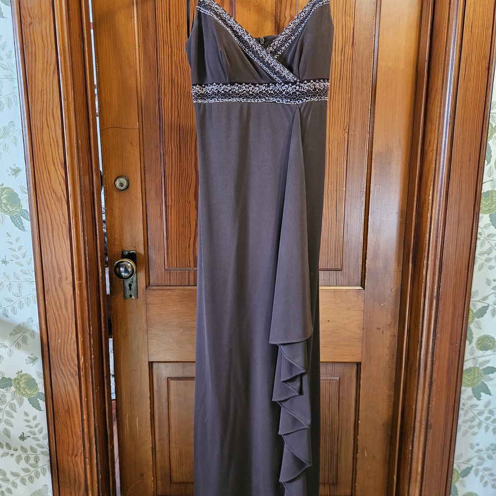 Chic Brown Maxi Dress with Ruffle Detail